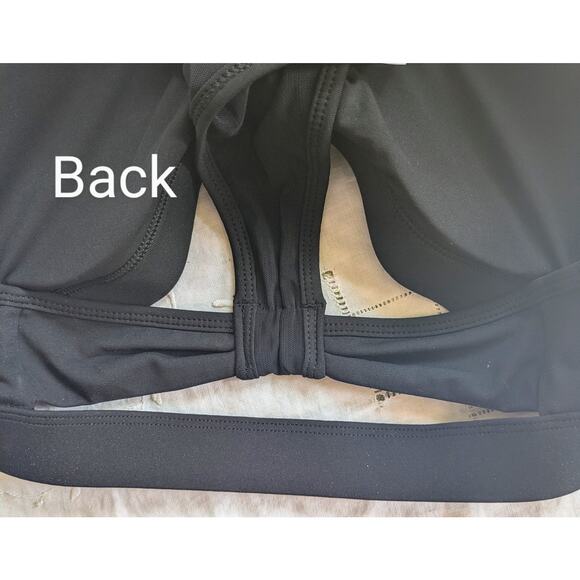 NEW Fabletics Megan Sports Bra Medium Black Racerback Mesh Medium Impact Wicking - Picture 7 of 8